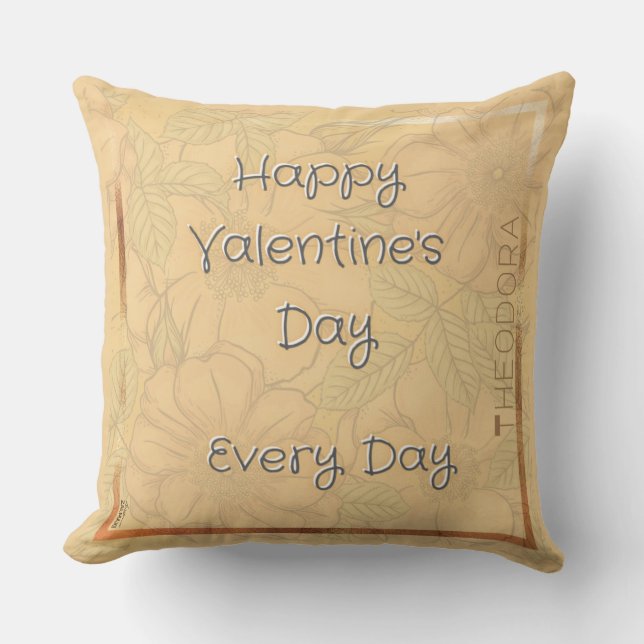Happy Valentines Delicate Floral Beige Gold Text Kissen (Vorderseite)
