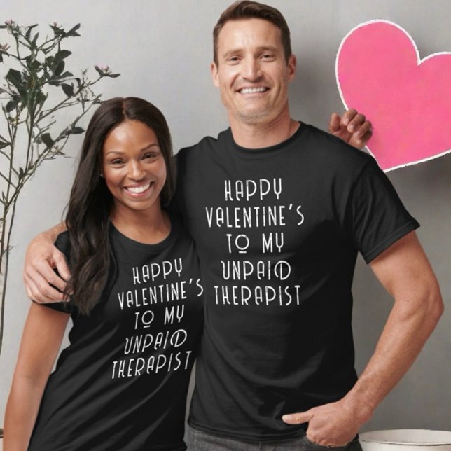 Happy Valentine's lustiges Zitat-Paar Monogramm T-Shirt (Von Creator hochgeladen)