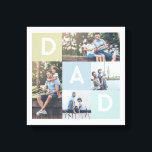 Happy Vathers Day Vater Modernes Multi Foto Grid Leinwanddruck<br><div class="desc">Ein wunderschöner personalisierter Leinwand, um deinem Vater etwas zu geben, das er für immer schätzen wird. Personalisierte Collage-Leinwand zum Anzeigen eigener Fotos und Erinnerungen für die ganze Familie. Unser Design zeichnet sich durch ein einfaches 4 Foto Collage Grid Design mit "Papa" Buchstaben im Gitterdesign aus. Perfektes Geschenk für den Tag...</div>