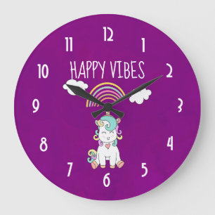 Happy Vibes Typography Cute Smiling Unicorn Große Wanduhr