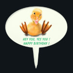 Happy Yellow Duck Funny Birthday Cake Topper<br><div class="desc">Custom Text - Cake Topper mit Funny Yellow Duck Playful Wink Happy Lächeln Cartoon Zeichn und Text - oder wählen / Fügen Sie Ihren einzigartigen Text / Schriftart / Farbe - Make Your Special Funny Birthday Cake Toppers Geschenk - Größe und verschieben oder entfernen und hinzufügen Elemente / Bild mit...</div>