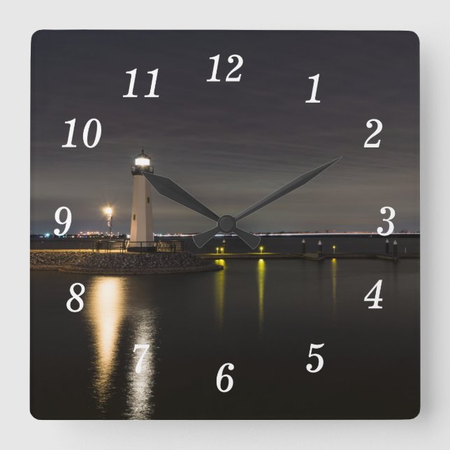 Harbour Rockwall Leuchtturm Wall Uhr (Vorderseite)