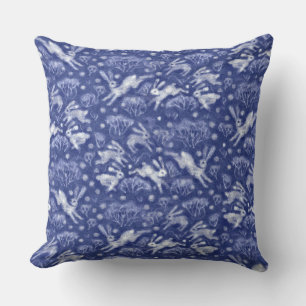 Hares Snow Field White Kanbits Wintermuster Blau Kissen