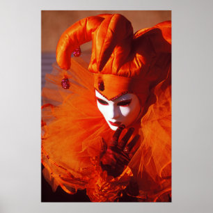 Harlekin in der Orange am Karneval von Venedig Poster