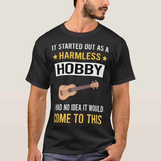 Harmloses Hobby Ukulele T-Shirt (Vorderseite)