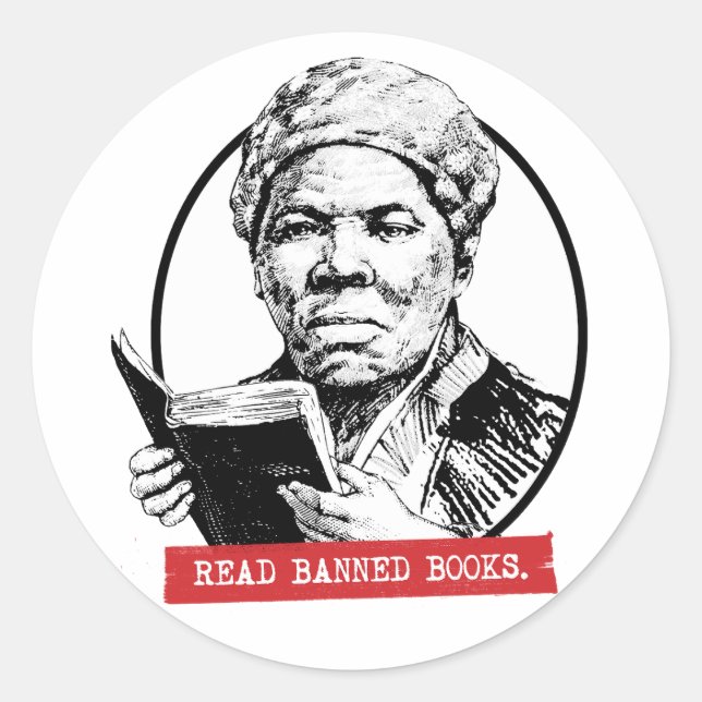 Harriet Tubman liest Banned Books Runder Aufkleber (Vorderseite)