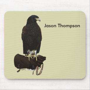 Harris Hawk über Glove Mousepad
