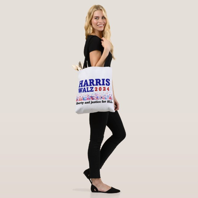 Harris Walz Bag Tasche (Am Model)