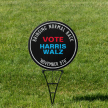 HARRIS WALZ bringt NORMAL Back Campaign Yard