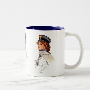 Harrison Fisher: Maid at Arms Zweifarbige Tasse