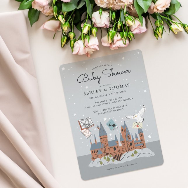Harry Potter | Hogwarts Castle Baby Shower Einladung (Invitation on table)