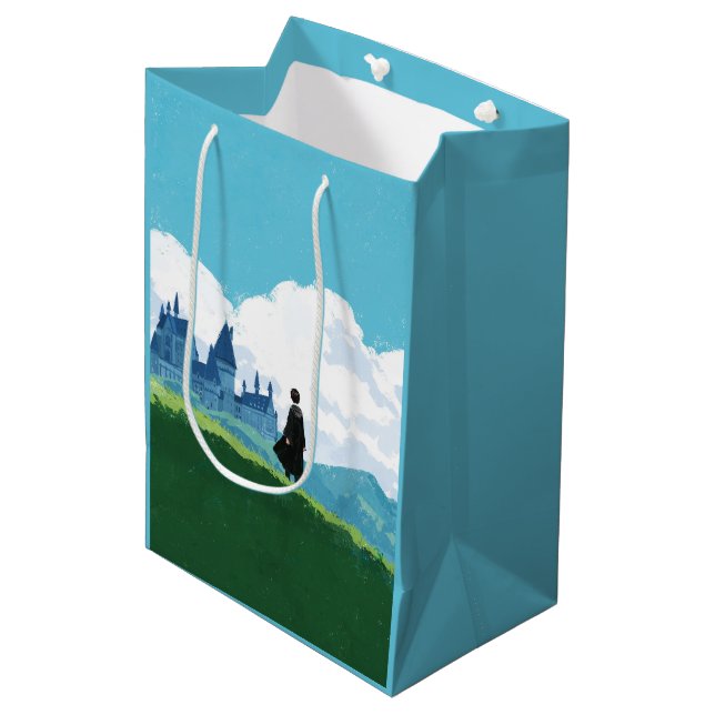 HARRY POTTER™ mit Blick auf das Schloss HOGWARTS™ Mittlere Geschenktüte (Vorderseite Schrägansicht)