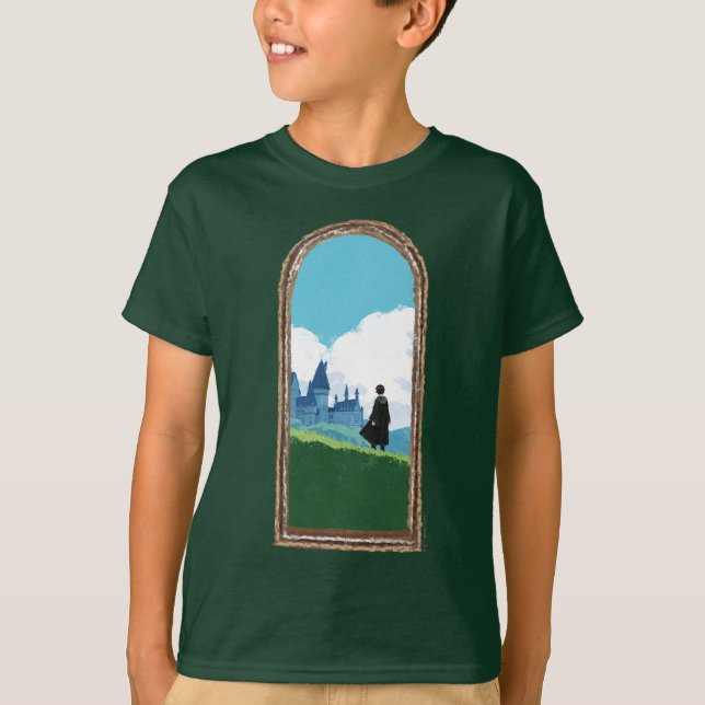 HARRY POTTER™ mit Blick auf das Schloss HOGWARTS™ T-Shirt (Vorderseite)