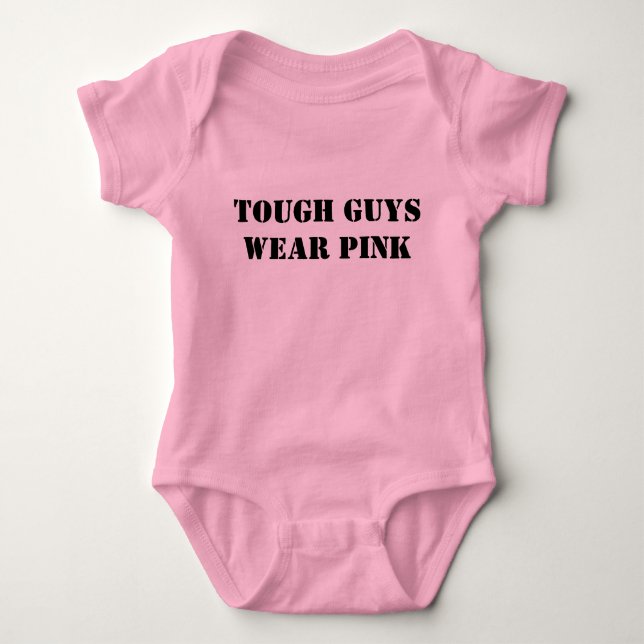 harte Typ tragen rosa Baby Strampler (Vorderseite)