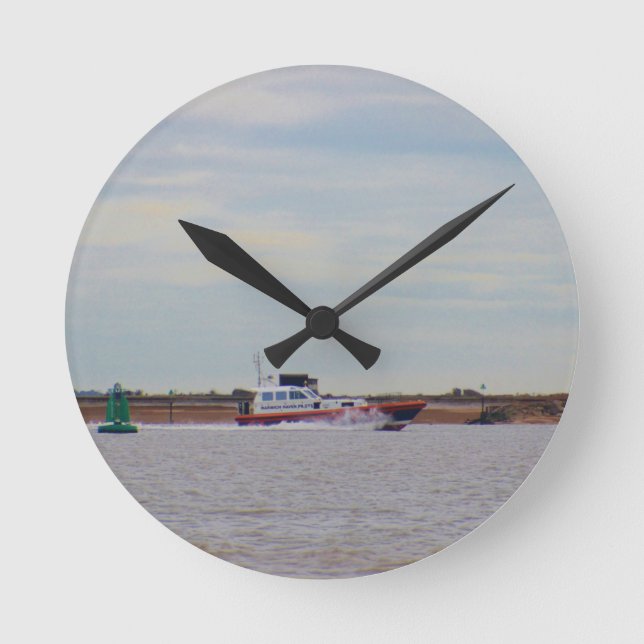 Harwich Haven Pilot Boot Runde Wanduhr (Vorderseite)