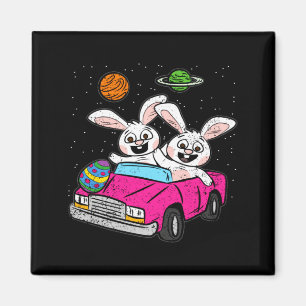 Hase fährt mit dem Weltraumauto zur Ostereiersuche Magnet