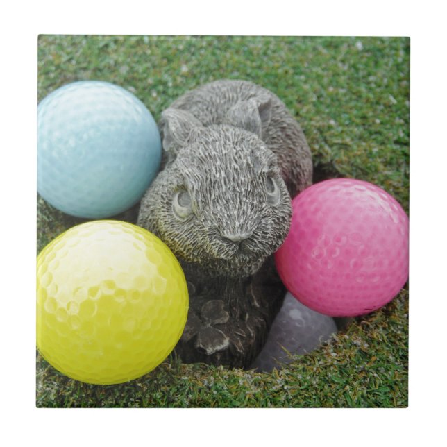 Hase mit rosa blaugelbem Ei Fliese (Vorderseite)