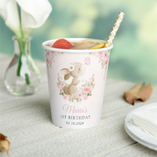 Hase, Schmetterling, rosa Blumen, erster Geburtsta Pappbecher