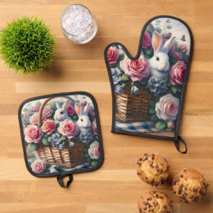 Hasen, gebettet zwischen Cottage-Rosen Ofenhandschuh & Topflappen-Set