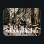 Hashtag ändern Datum Foto Magnet<br><div class="desc">manchmal kommt eine Zeit, in der Pläne sich ändern und Sie sich anpassen müssen, sodass wir Ihnen die Möglichkeit geben, Ihren Lieben Ihre neuen Pläne mit benutzerdefiniertem Foto und Skript anzukündigen</div>