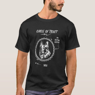 Hat Einen Kleinen Vertrauenskreis Tier Deutscher S T-Shirt