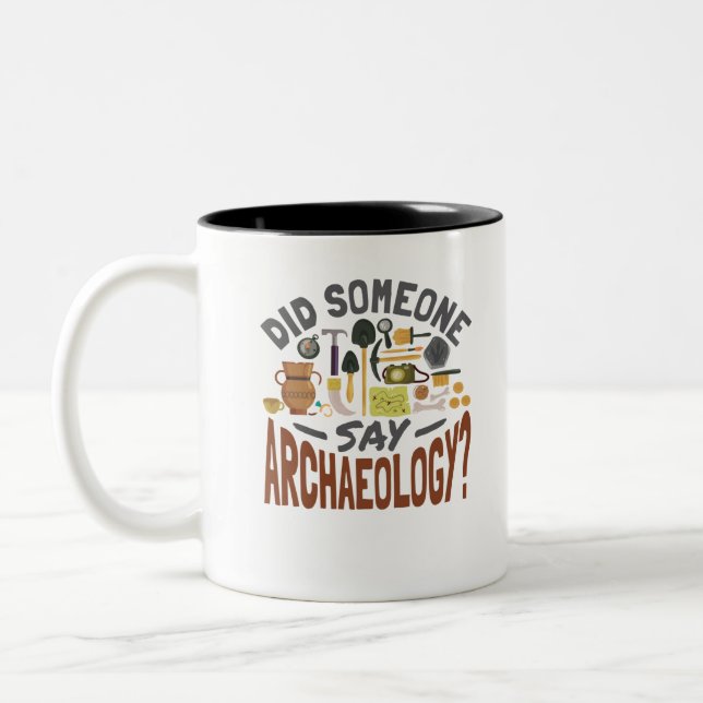 Hat jemand von Archäologen gesprochen? Zweifarbige Tasse (Links)