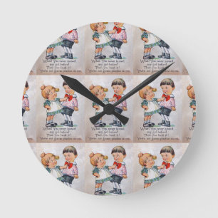 Hat noch nie ein Mädchen geküsst? Runde Wanduhr