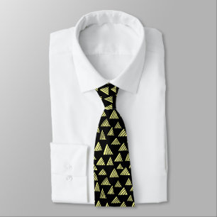 Hatched Triangle 250319 - Chalk Yellow on Black Krawatte