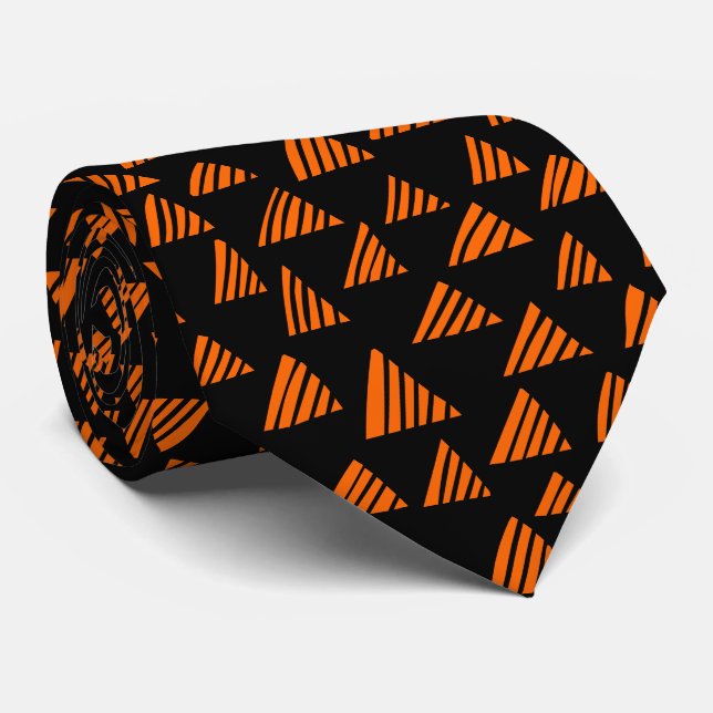Hatched Triangle 250319 - Orange on Black Krawatte (Gerollt)