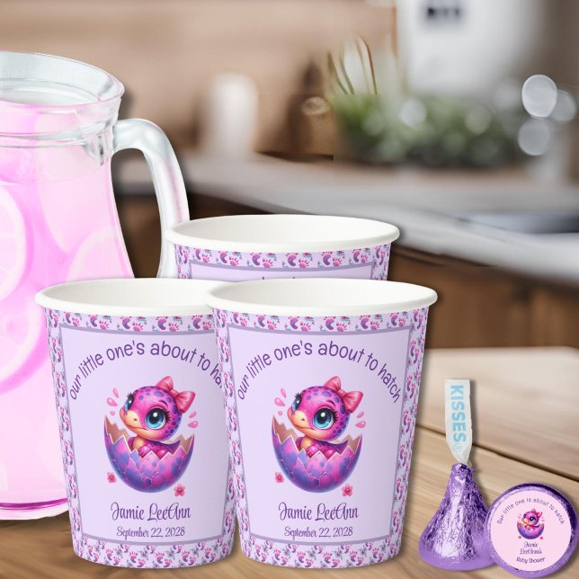 "Hatching bald" Lila Dinosaur Baby-Dusche Pappbecher ("Hatching Soon" Purple Baby Shower Cups for Party)