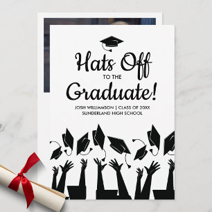 Hats auf dem Foto der Graduate Graduate Party Einladung