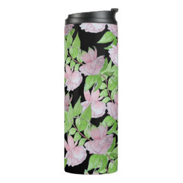 Haufen von hübsch rosa Blume und Blütenblättern Thermosbecher