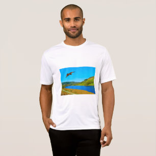 Häufiger Buzzard über das Ladybower-Reservoir T-Shirt