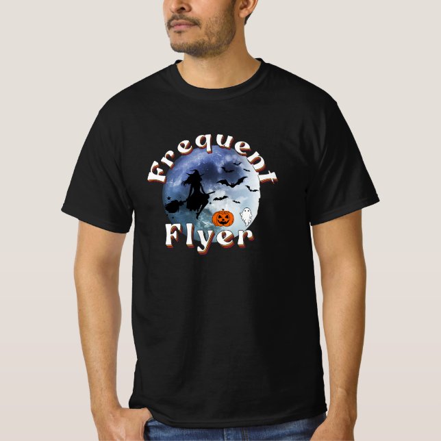 Häufiger Flyer Halloween Rotzspieß Broomstick T-Shirt (Vorderseite)