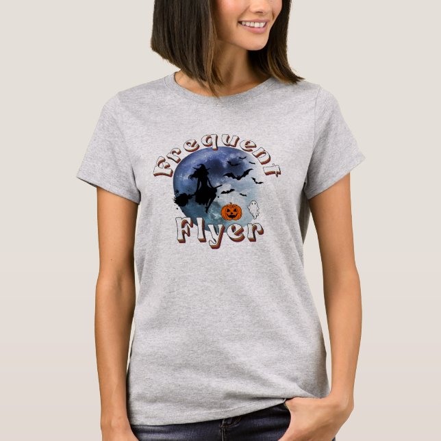 Häufiger Flyer Halloween Rotzspieß Broomstick T-Shirt (Vorderseite)