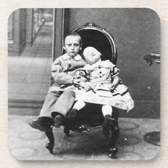 Haunting Vintage Sibling Portrait  Getränkeuntersetzer (Vorderseite)