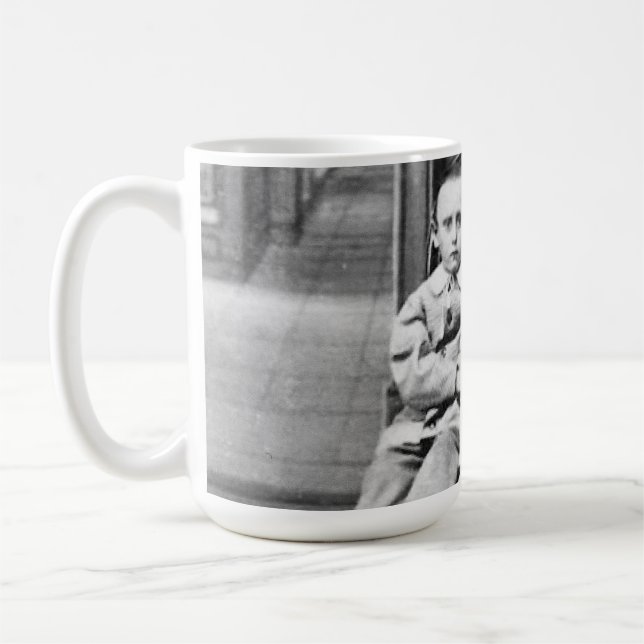 Haunting Vintage Sibling Portrait  Kaffeetasse (Links)