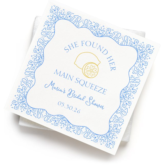 Hauptpresse Lemon & Blue Tiles Brautparty Serviette (Celebrate with these chic, lemon-themed napkins, for a 'She Found Her Main Squeeze' bridal shower!)