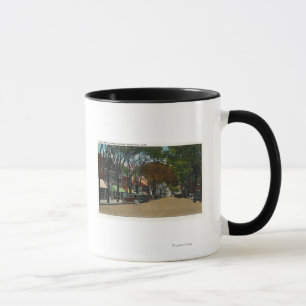 Hauptstraßen-Ansicht des Geschäfts-Abschnitts Tasse