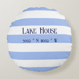 Haus am See Koordinaten Familienname Blaue Streife Rundes Kissen