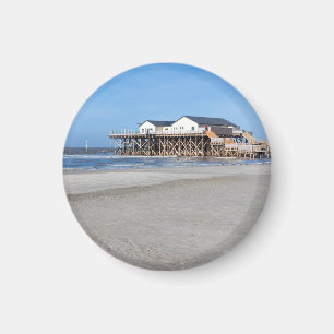 Haus auf Pfählen am Strand von St. Peter Ording Magnet