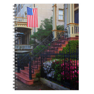 Haus im historischen Bezirk im Früjahr Notizblock