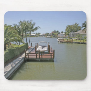 Häuser und Stege am Kanal Marco Island Florida Mousepad