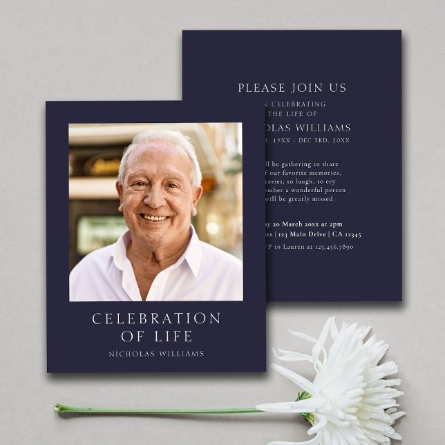 Haushaltsklassische Feier zur Beerdigung des Fotos Flyer (Von Creator hochgeladen)