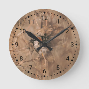 Haussperling-Vögel Rustikale Waldlandschaft-Wildti Runde Wanduhr