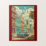 Havana Cuba Illustration Travel Art Vintag<br><div class="desc">Havanna Retro Vektor Reise Design. Vom Spaziergang durch die Kopfsteinpflasterstraßen der Alten Havanna bis hin zum Ausflug entlang der Malecón bietet die Stadt eine zeitlose Mischung aus Geschichte,  Kunst und karibischer Energie.</div>