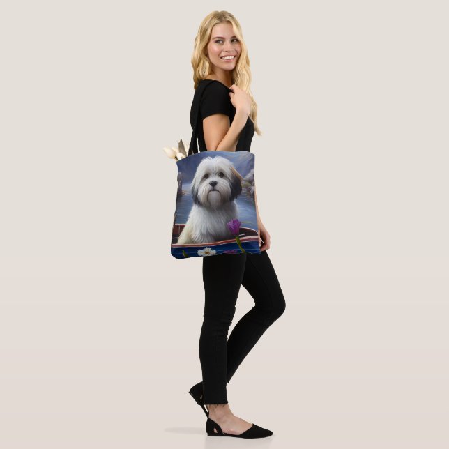 Havanese auf dem Paddle: Ein Landschaftliches Aben Tasche (Am Model)