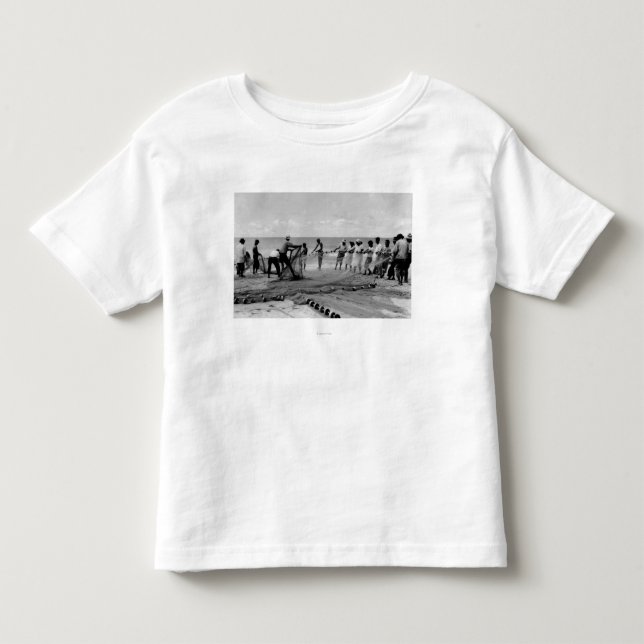 Hawaii - Ansicht von Hukilau Netzen auf Ufer Kleinkind T-shirt (Vorderseite)