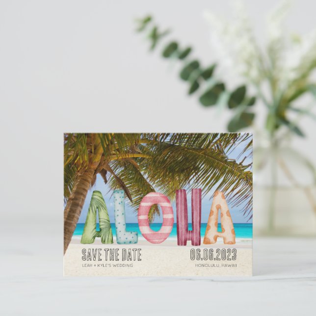 Hawaii Beach Aloha Wedding Save the Date Ankündigungspostkarte (Stehend Vorderseite)