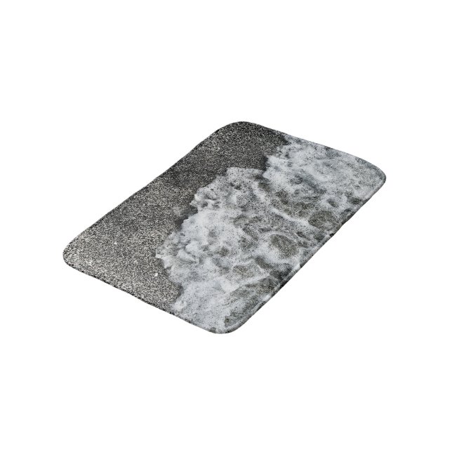 Hawaii Beach Surf Black Sand Ocean Sea Foam Kona Badematte (Schrägansicht)